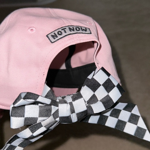 Vans x Lazy Oaf - Picture 10 of 11